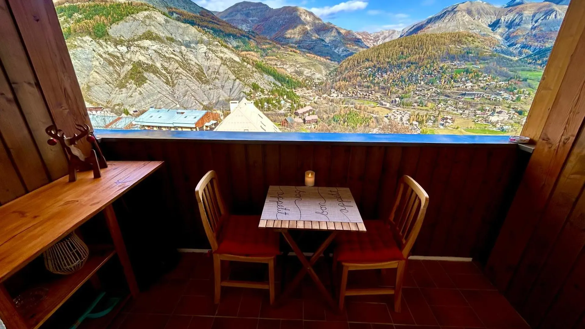 Duplex Avec Vue Exceptionnelle Parking Et Wifi Gratuit Lägenhet Allos